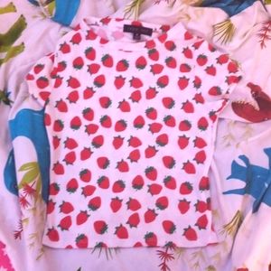 Strawberry white croptop